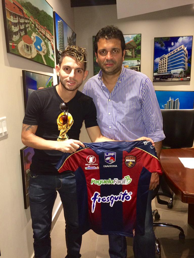 RonyVargasV's tweet photo. El volante @FedeMarine26 es nuevo jugador de @PlazaAmador @BarraPlazina @cdplazaamador http://t.co/2f7tPn2F9i
