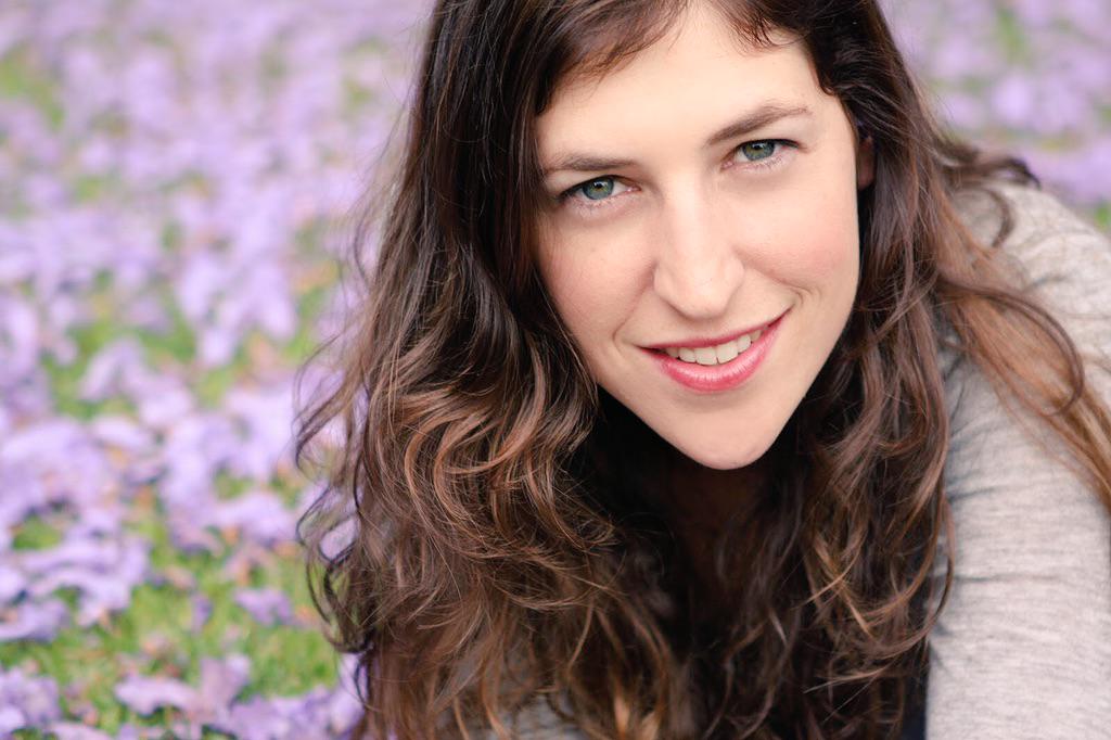    Happy birthday Mayim Bialik! ¡Feliz cumpleaños ! 
