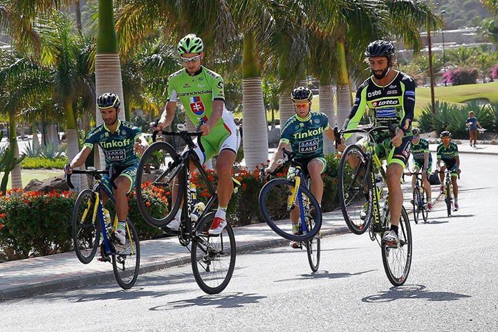 TheRaceRadio's tweet photo. Sagan leading TTT training at @tinkoff_saxo training camp http://t.co/DlPf9bXb62