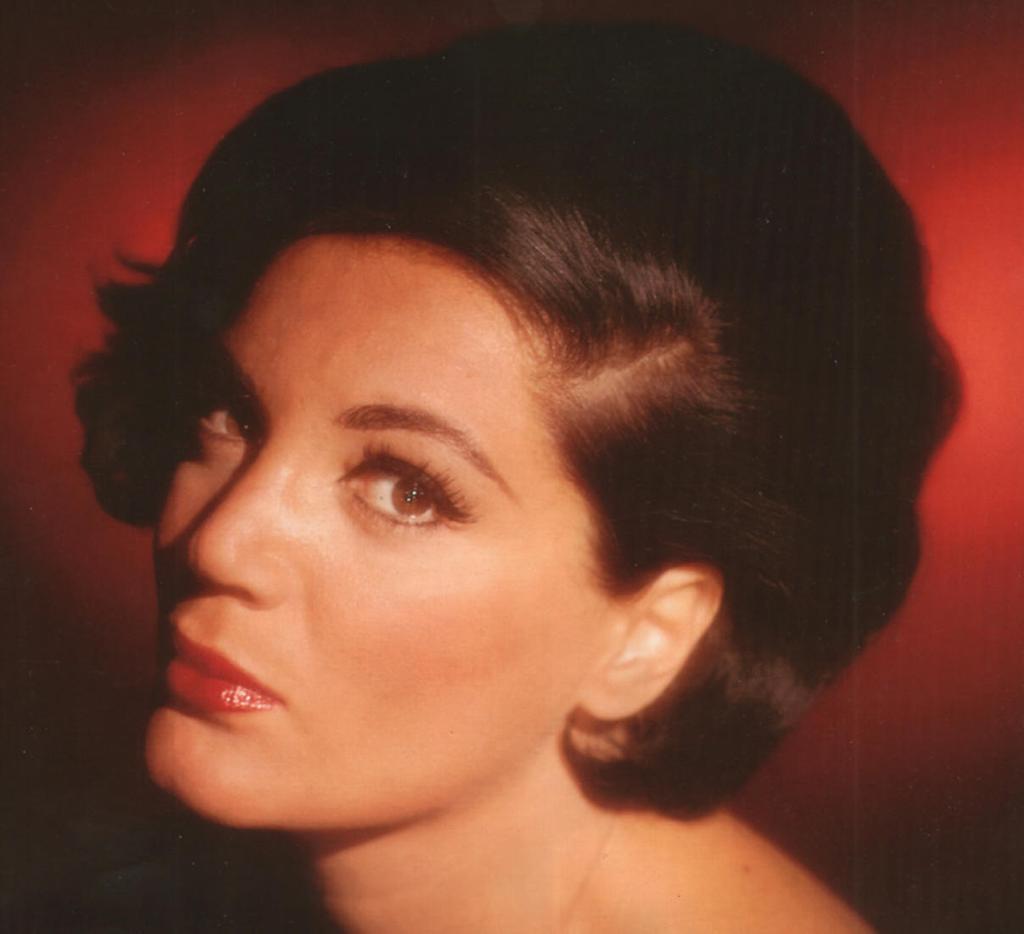 Happy birthday to Connie Francis, shes 76 years old today. 