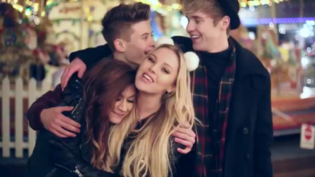 OTYWorldUpdates's tweet photo. What did you guys think about their new Christmas cover? 🎄🎅⛄️❄️ #OnlyTheYoungChristmas http://t.co/DVFWvYqcJD