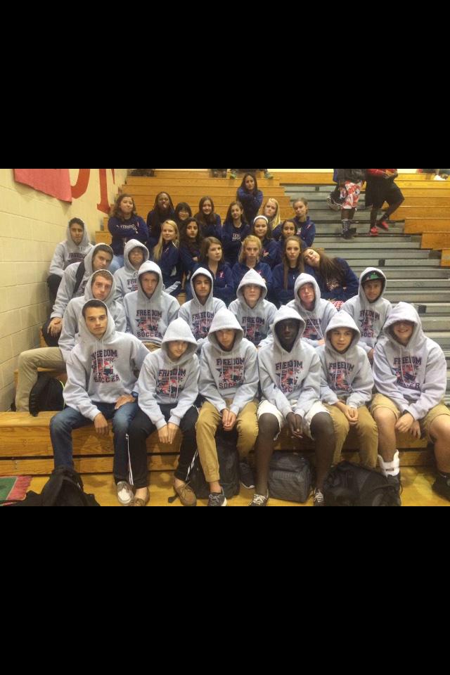 PatriotLadies's tweet photo. FHSS takes game seriously!  Game at Leto 6 and 8 ⚽️ #SquadGoals #MeanMuggin http://t.co/3aNo1oFqoK