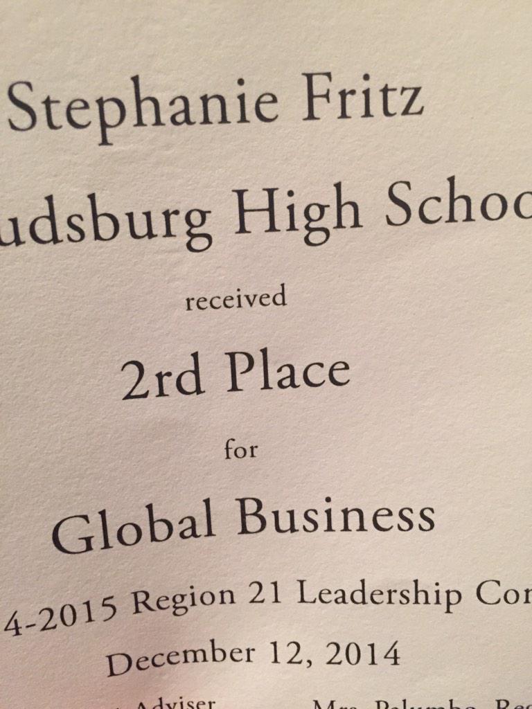 stephanieefritz's tweet image. Yea guys we got turd place!!! 😃😃😃😃😃😒 #fblaproblems @FBLAProblems