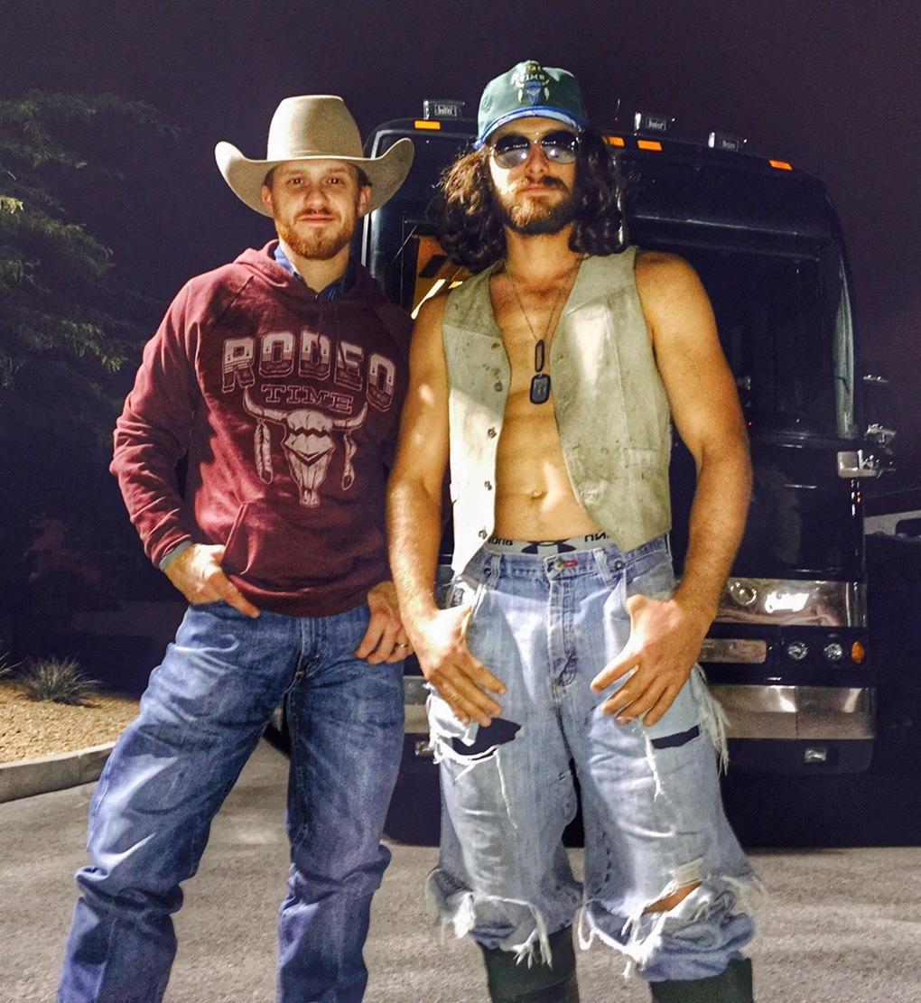 ClaireEstelle1's tweet photo. “@MichelleHelms95: "@CodyJohnsonBand: Fav pic of #WNFR14 go to @dalebrisby http://t.co/8qEXOMuTB6" Can you say Hawwwwwwt? 😍” Fukn Michelle 😄