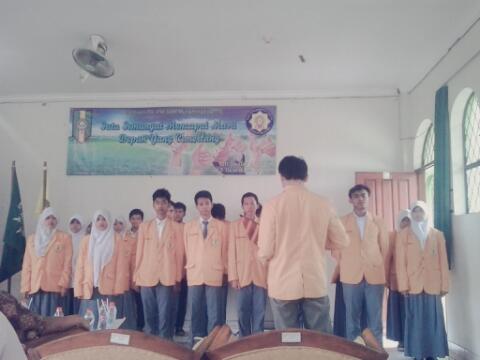 PRIPMsetiabudi's tweet photo. Pembacaan Senat/Sumpah #PRIPMSmkMuhammadiyah15 2015 http://t.co/EQtuB56bwW