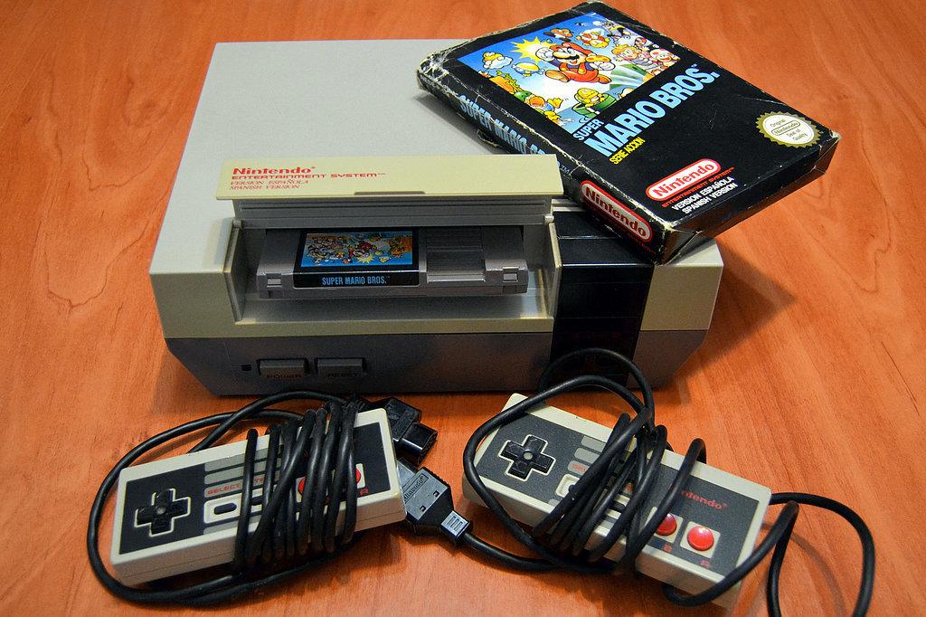 BlocdyDemxn's tweet photo. RT if you still have one of these. #Nintendo™ http://t.co/5WD6YjJRK4