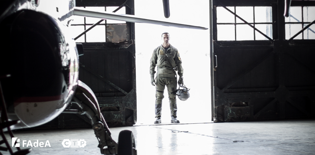 B4sCOpuIYAA-TlJ.png:large