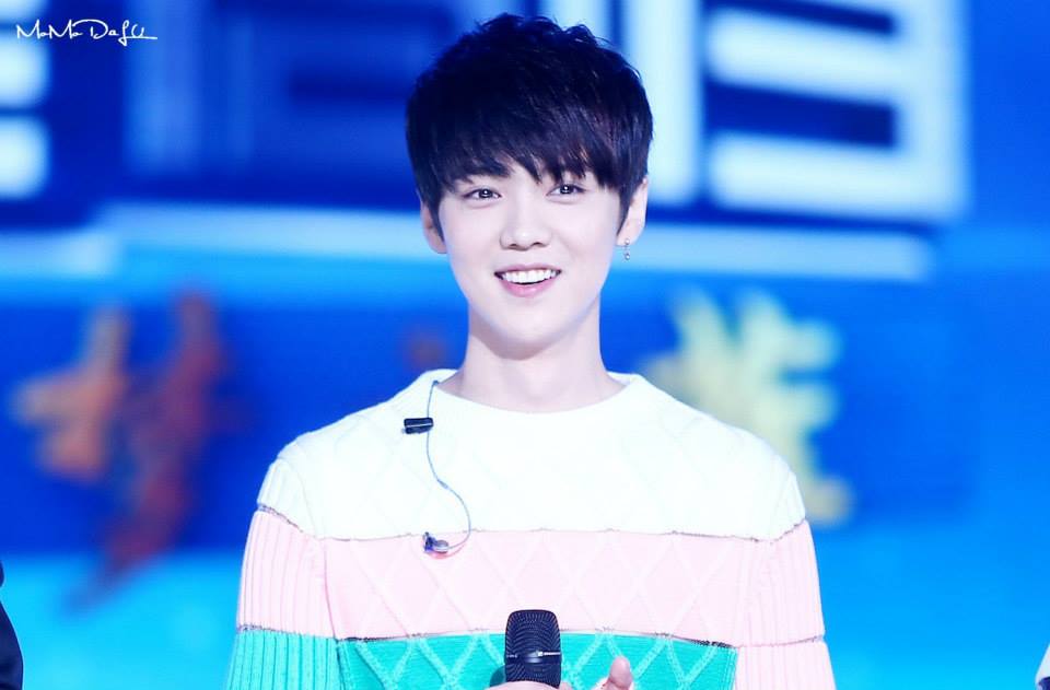 15Amor9's tweet photo. [FANTAKEN] 141211 LUHAN @ Dream Star Partner Rehearsal. http://t.co/EW8pnIPsAQ