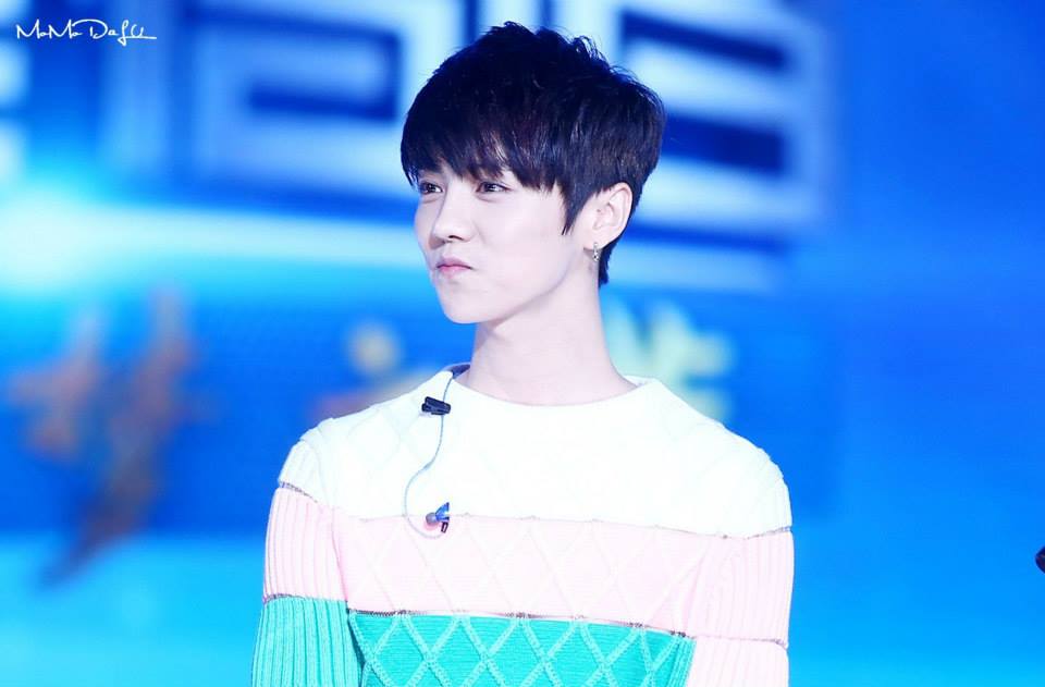 15Amor9's tweet photo. [FANTAKEN] 141211 LUHAN @ Dream Star Partner Rehearsal. http://t.co/EW8pnIPsAQ