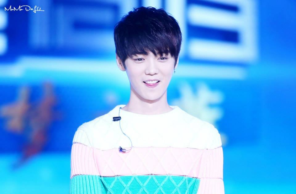 15Amor9's tweet photo. [FANTAKEN] 141211 LUHAN @ Dream Star Partner Rehearsal. http://t.co/EW8pnIPsAQ