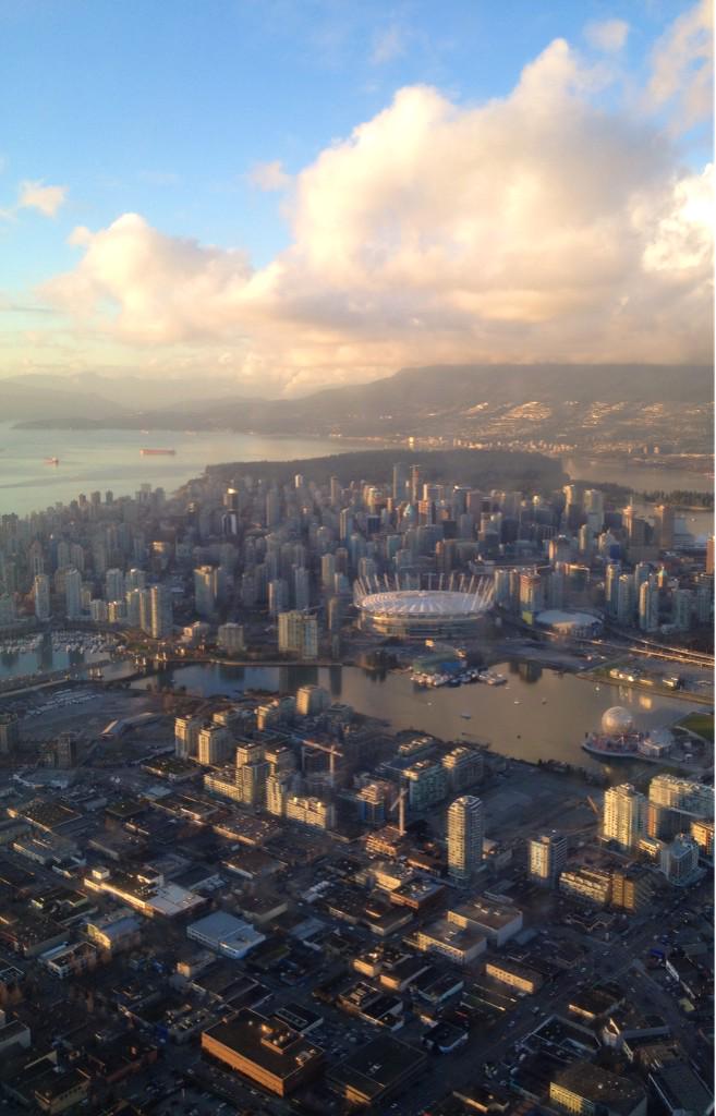 chad_dey's tweet photo. After all that rain, it's nice to have a little break isn't it? Happy Friday Vancouver! #airpatrol http://t.co/FqE6nrVAig
