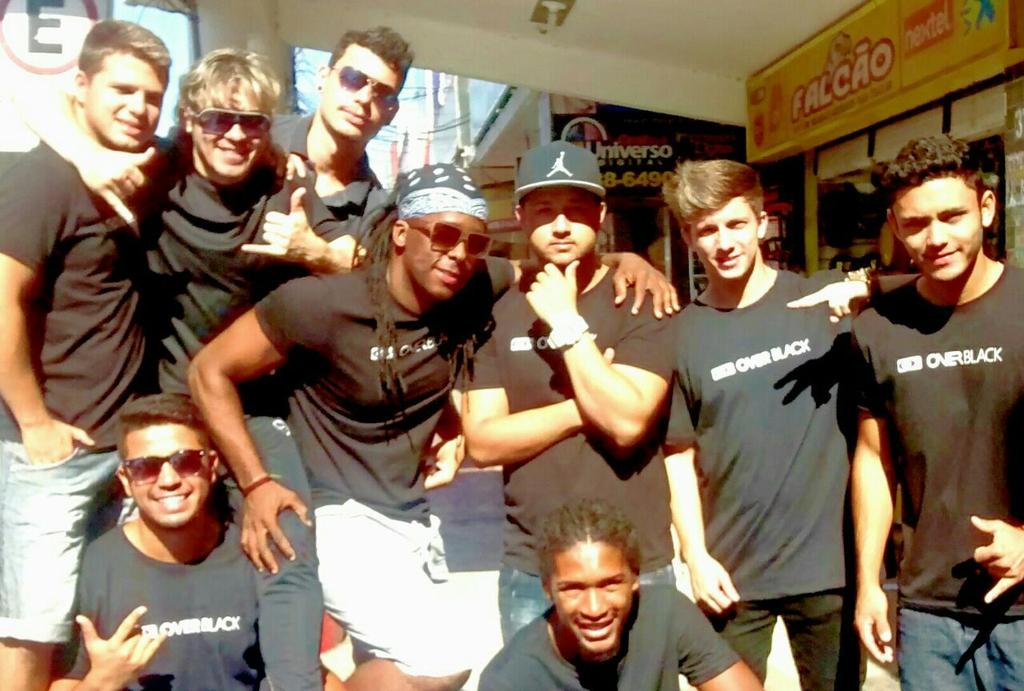 rodrigobolha18's tweet photo. Equipe Pesada ! #overblack http://t.co/dUi6QGMxPi