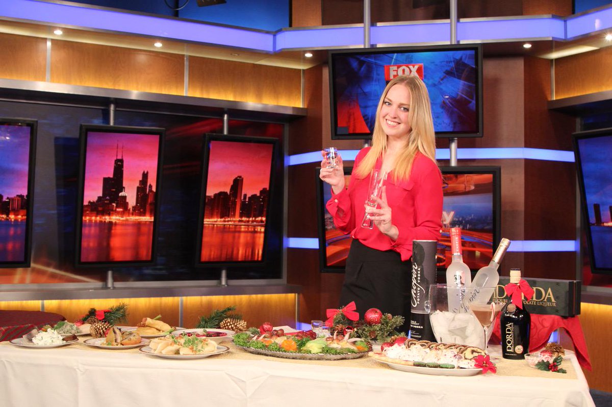 IntegraComm's tweet photo. @PolandonaPlate Polish Xmas traditions @fox32news w @Chopinvodka cocktails in @Krosno glassware from @CrateandBarrel! http://t.co/tbU3xFtJFU
