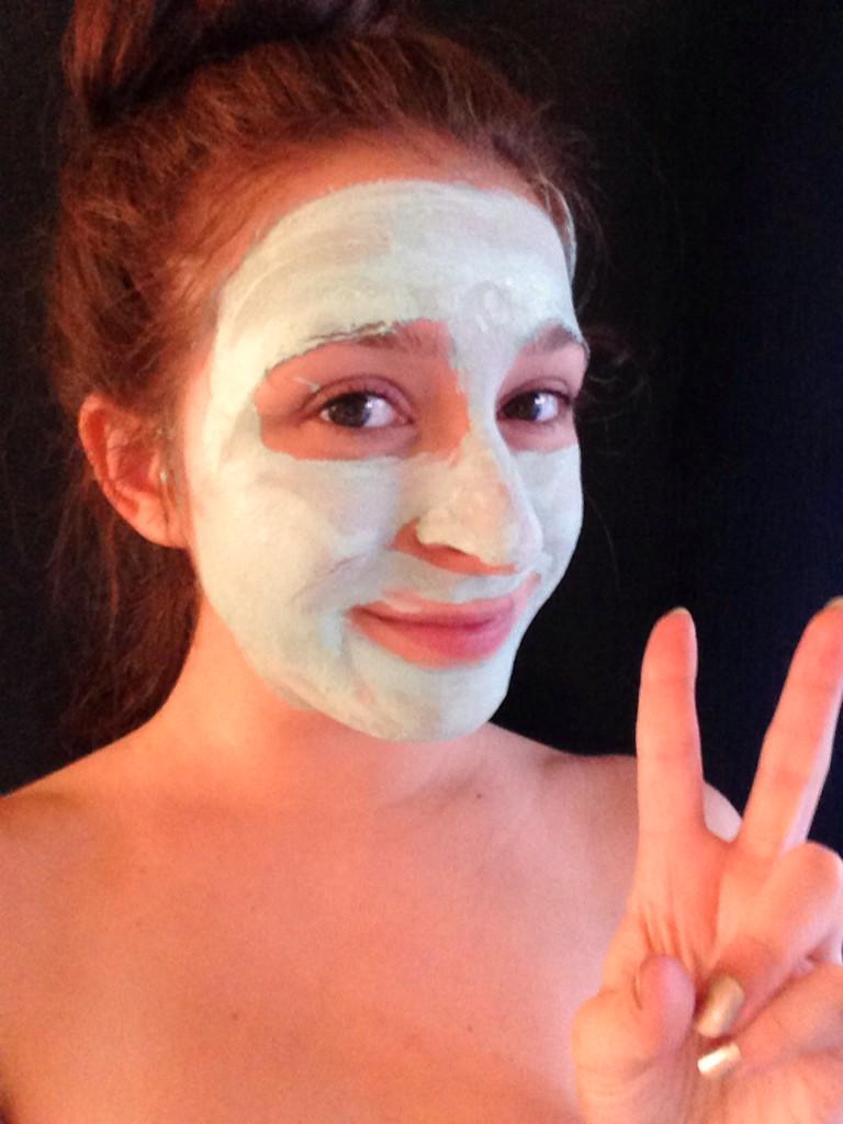 MooreChloe's tweet photo. All natural avocado and banana mask inspired by the wonderful @holistichabits #natural #earth #cleansing #beauty #yes http://t.co/RaFYaTBiKM