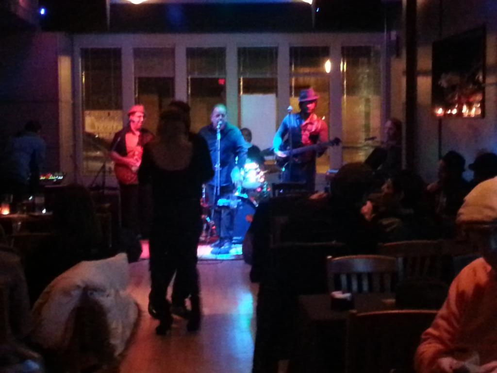 MrBsPub's tweet photo. Live Blues tonight at BOO's with Howard Glazer and your blues host, the Paz Man . http://t.co/tiQaTk8J8y