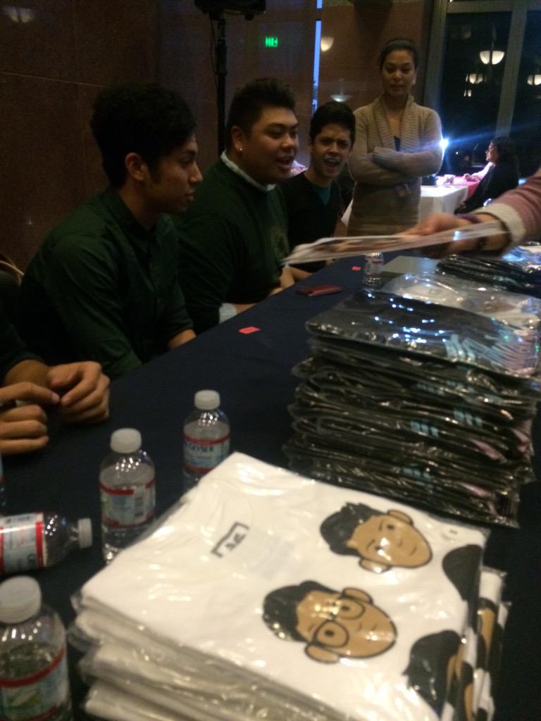 niko_del_rey's tweet photo. Excited to be selling our new @Akufuncture x @TheFilharmonic collab tees!! Get yours today at http://t.co/CsyW6uSCBZ http://t.co/xem5prHYHm