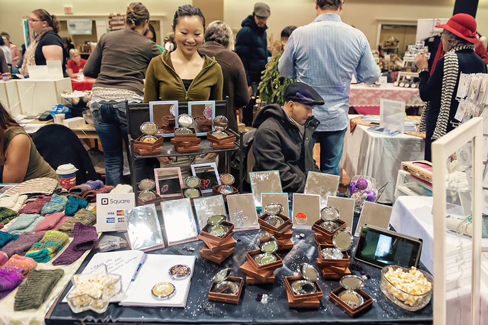 CanadianCraft's tweet photo. FREE Tix - The Cloverdale Xmas Craft Fair -Sat/Sun 11-5 at @CloverdaleRodeo @TourismSurrey http://t.co/8rnojWkoOe http://t.co/fuCjjYehL0