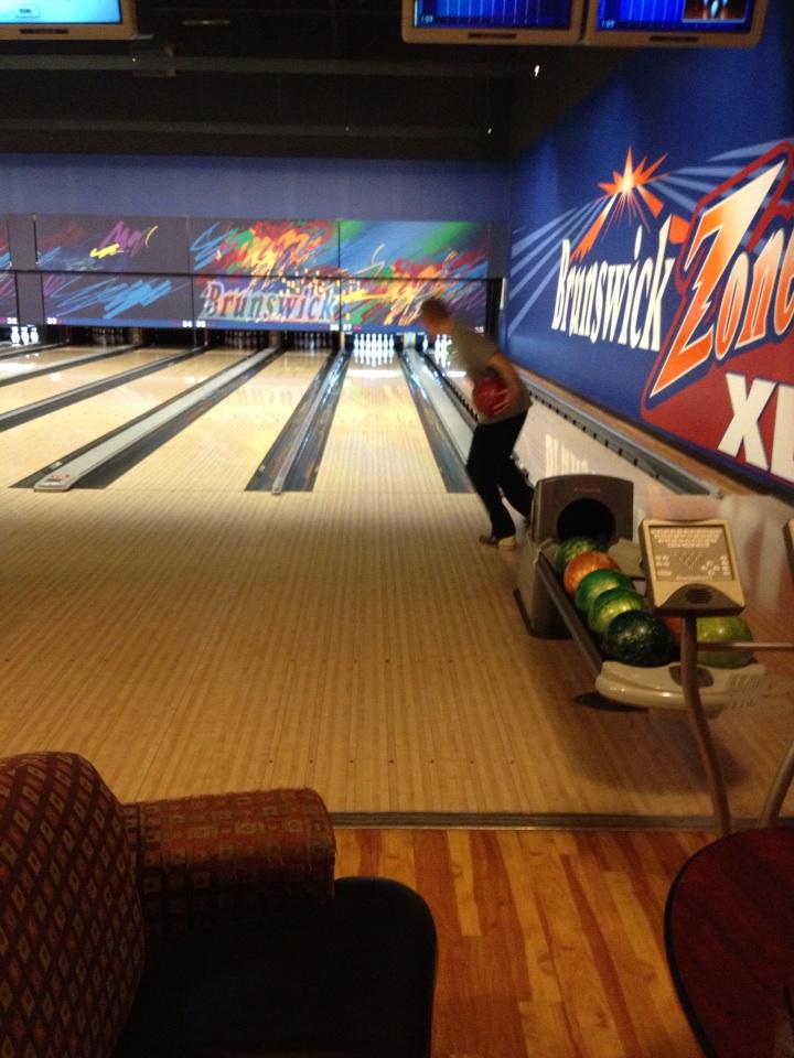 coachjohnson22's tweet photo. @TimmySiesennop glad you shoot better than you bowl http://t.co/fFJcK4mjeh