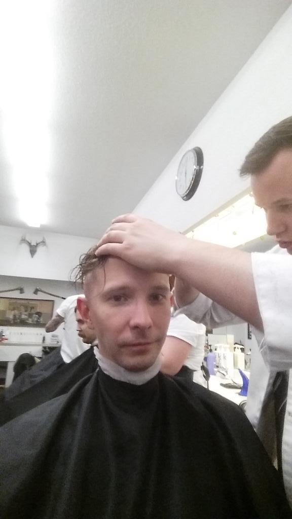 ihackedwhat's tweet photo. Straight razor head shave. Only way to clean up the #renderhawk for the holidays. Thanks Christian @Barberha! http://t.co/SY2psKxwd4