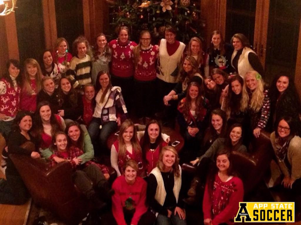 appstatewsoccer's tweet photo. #ASUWS wishes all of our fellow Mountaineers safe travels & Happy Holidays!! See you all in January! #HappyHolidays http://t.co/DcYXjsDRNe