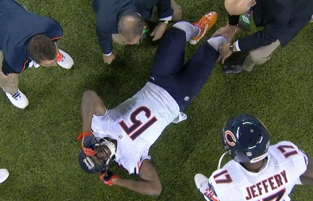SHFantasySports's tweet photo. New episode! Q&amp;A, #NFL Week 14 recap/Week 15 Adds &amp; Bads and Predictions! #fantasyfootball  http://t.co/67KvclvzwK http://t.co/BY3OupiJ4q