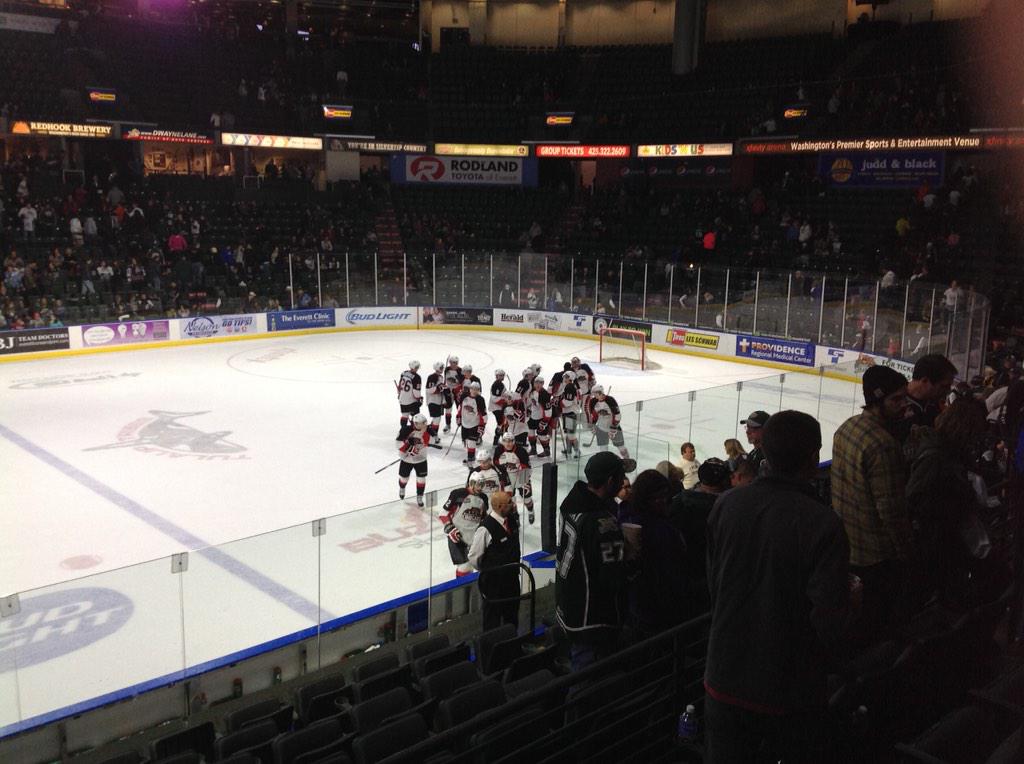 ginacarvalho27's tweet image. Exciting win for the @PGCougars in Everett tonight!! Great team effort! #2bigpoints #4inarow #NewIceAge