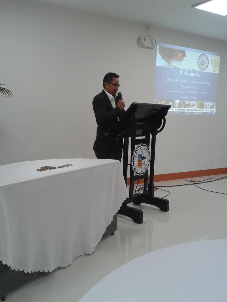 JanJanor's tweet photo. Pinning and sending ceremony for MA/MS Psych Practicumer/Internship@ Community Center Building. http://t.co/INbwvOygvU