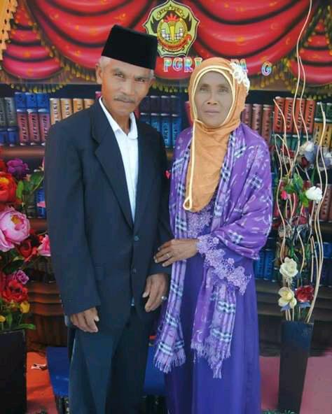 Love u mom and love u dad {}