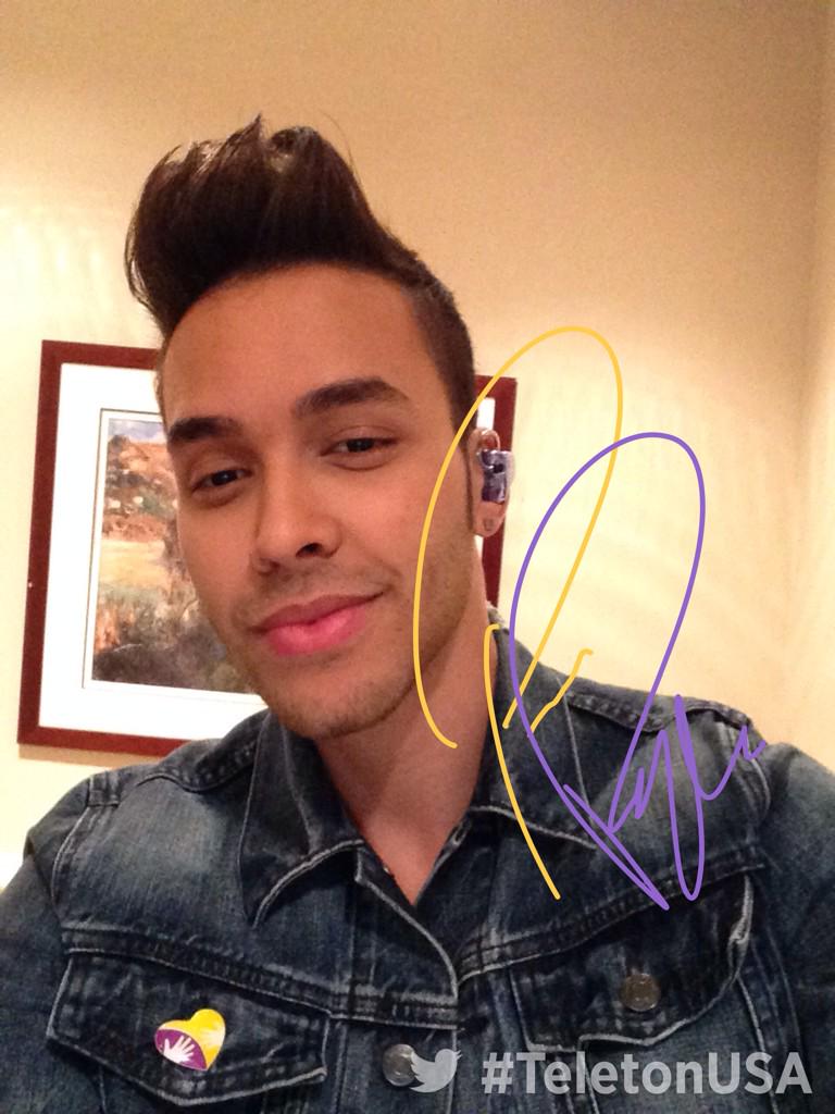 Univision's tweet photo. Unidos hacemos la fuerza #TeletonUSA con @PrinceRoyce 
@TeletonUSA http://t.co/ycjWISXwKC