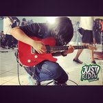Photo by Safril Rizki (@woopssavriel)