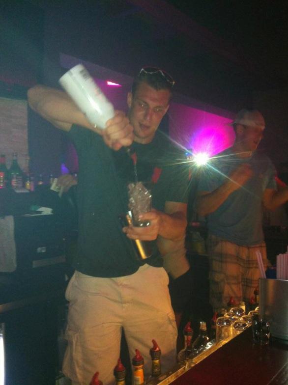 Rob__Gronkowski's tweet photo. #flashbackfriday to the parties at Arizona State #popped2girlscherries http://t.co/axs2wDgLJo