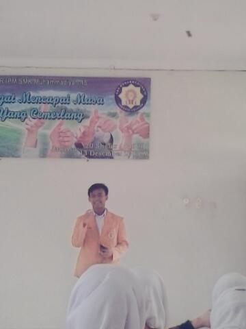 PRIPMsetiabudi's tweet photo. Sambutan dari ketua ipm baru periode 2015 oleh ipmawan Hillsyan Karis. http://t.co/DNUDuh2Wx7