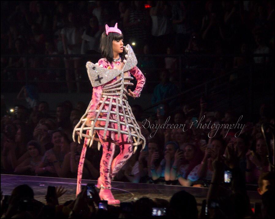 mythoughts8's tweet photo. @katyperry #PrismaticWorldTour #Melbourne #daydreamphotography http://t.co/hulZlgBTv1