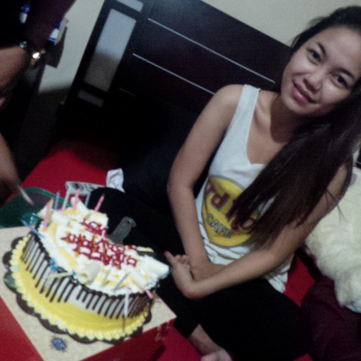 Dapett surprise semalem, Horeeyyy Makassii semuanya,, seneng bangettt... 
Hbd to me,..