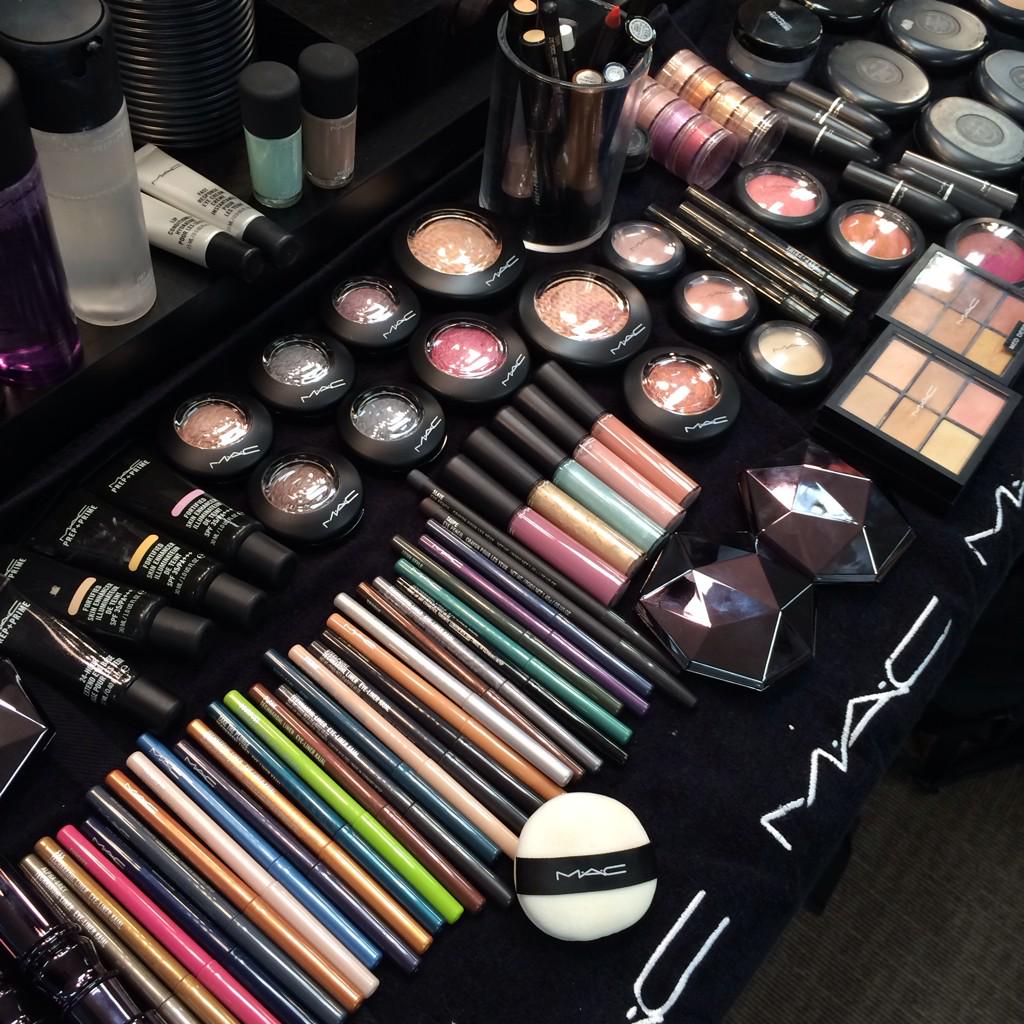 Options... MT <a href="/MAC_Beno_L/">BenoLim</a>: Brighten my day with MAC color! Today's set up for Asia's Next Top Model. #macbackstage