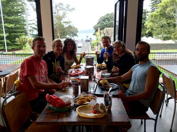 geedubb's tweet photo. Another great day of volleyball and then food at @mexicalifresh - awesome! http://t.co/Jpshy2OUT8