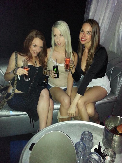 The tiny teen gets to be the sober one for the night ;) #soberweekend @KassondraRaine @miamonroe1990<a href="/tag/soberweekend"class="tags"><span>#soberweekend</span></a>