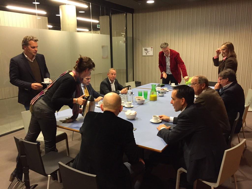 <a href="/openrotterdam/">OPEN Rotterdam</a> gister gastheer prima gesprek  <a href="/adriaanvisser/">Adriaan Visser</a> met publieke #omroepen in #010 . <a href="/RTV_Rijnmond/">Rijnmond</a> &amp; @funx