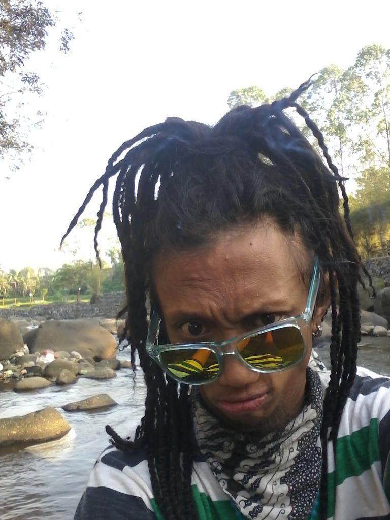 ChokyTheFlops's tweet photo. #spraycousticautanwr2014 http://t.co/1jjQr1l1A8