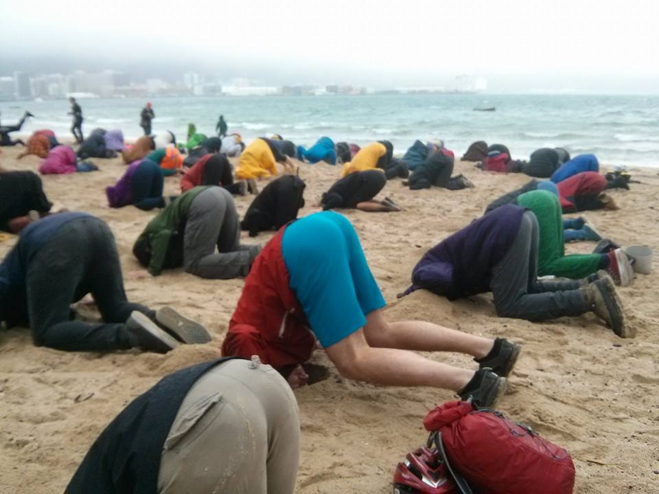 350's tweet photo. BLOG: 6 reasons to join Global #Divestment Day http://t.co/0UhgcQCAdA NO.1: it'll be more effective than doing this: http://t.co/9VkJcJA2Ed