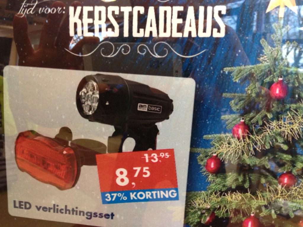 Leuk voor onder de kerstboom. Led verlichtingsset. Euro 8,75
