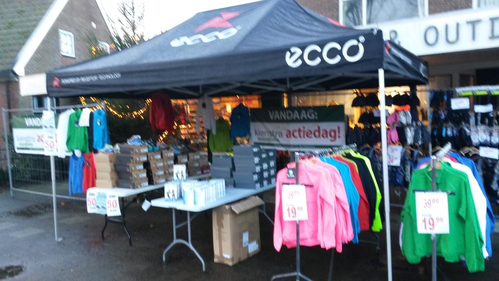 kienstraschoen's tweet photo. Alle lopers succes! Vandaag  actiedag, volop hardloopartikelen! ecco, salomon #ameland #AmAdventureRun http://t.co/f4uFGcuMms