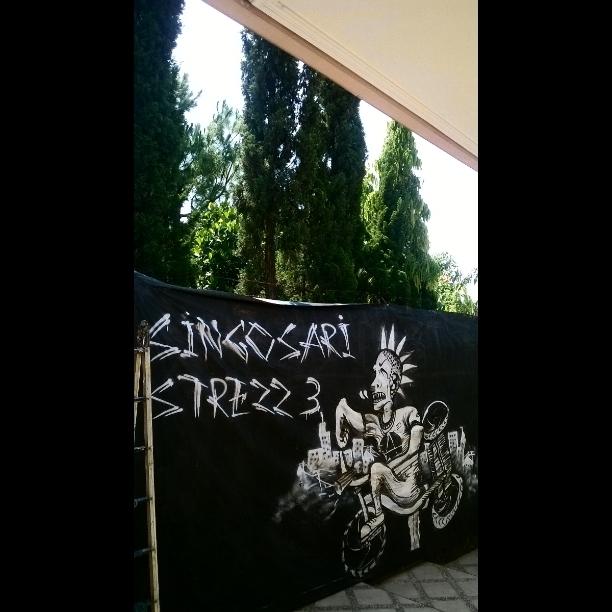 Besok, Ganesha Batu, 10k <a href="/BL_rock/">begundal lowokwaru</a> @RichcrackerSka <a href="/BlackMirrorPunk/">BLACK MIRROR</a> @koalisonada <a href="/infobatu/">infobatu</a> <a href="/PKOi_MLG/">P.K.Oi!</a> @RichcrackerSka