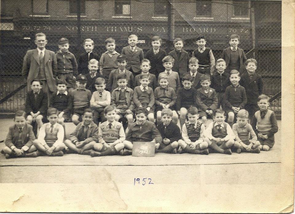 HistoryOfStokey's tweet image. 1952 - Princess May School (Photo provided by Sharon Scott Lindsley).