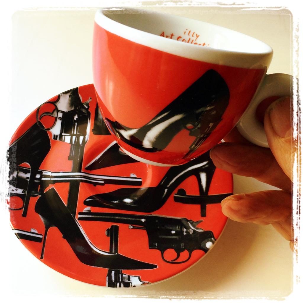 PotardDechaine's tweet image. Almodovar cup and saucer from illy / Italy. #DesignTweet #fetish #coffee  via @KCMANC