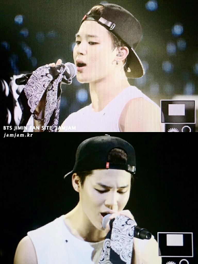 BTS_FACTS's tweet photo. parkjamjam_kr: 141213 TRB in Singapore #JIMIN 미모가 너무하십니다...ㅠ ㅠ) http://t.co/b2hU7PC1fl