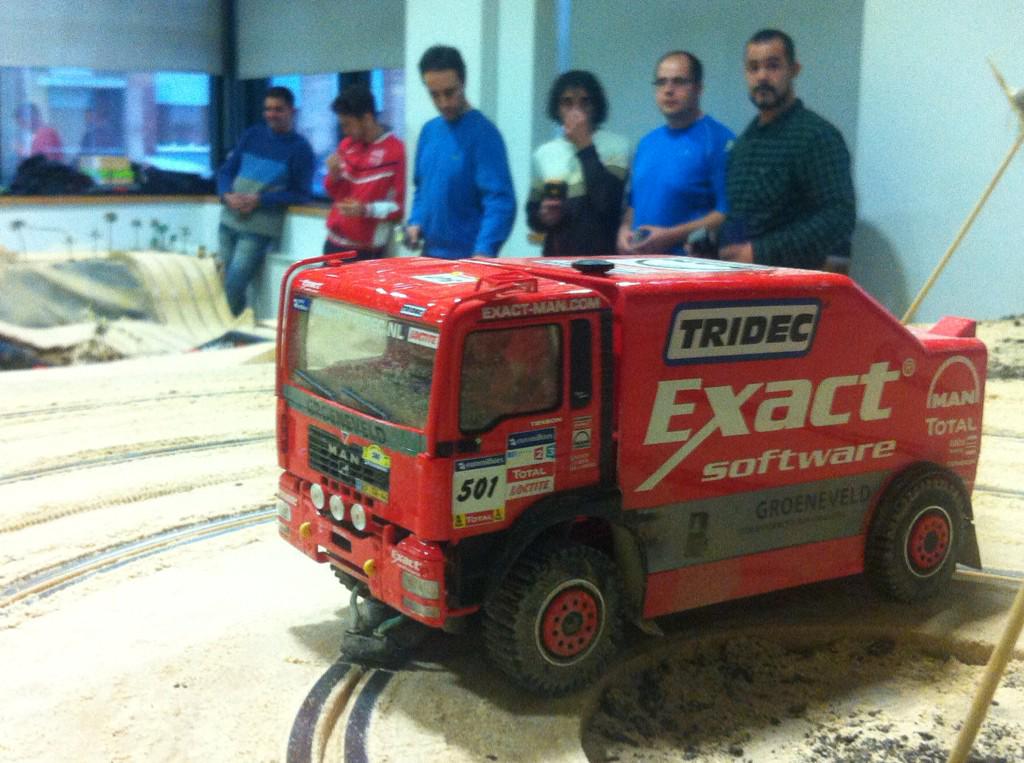 LavianaSlot's tweet photo. Raid Slot en estado puro!!! http://t.co/B4kit7HvoW