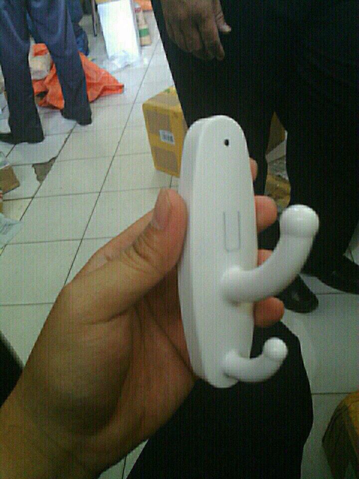 aboammar3211's tweet image. تنبيه للنساء :- 
انتشار كاميرات صغيره في بعض المولات كنوع من العلاقات للملابس في غرف تبديل الملابس .