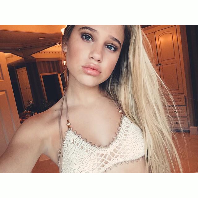 Model_Meredith's tweet image. Morning Selfie. #Opps.