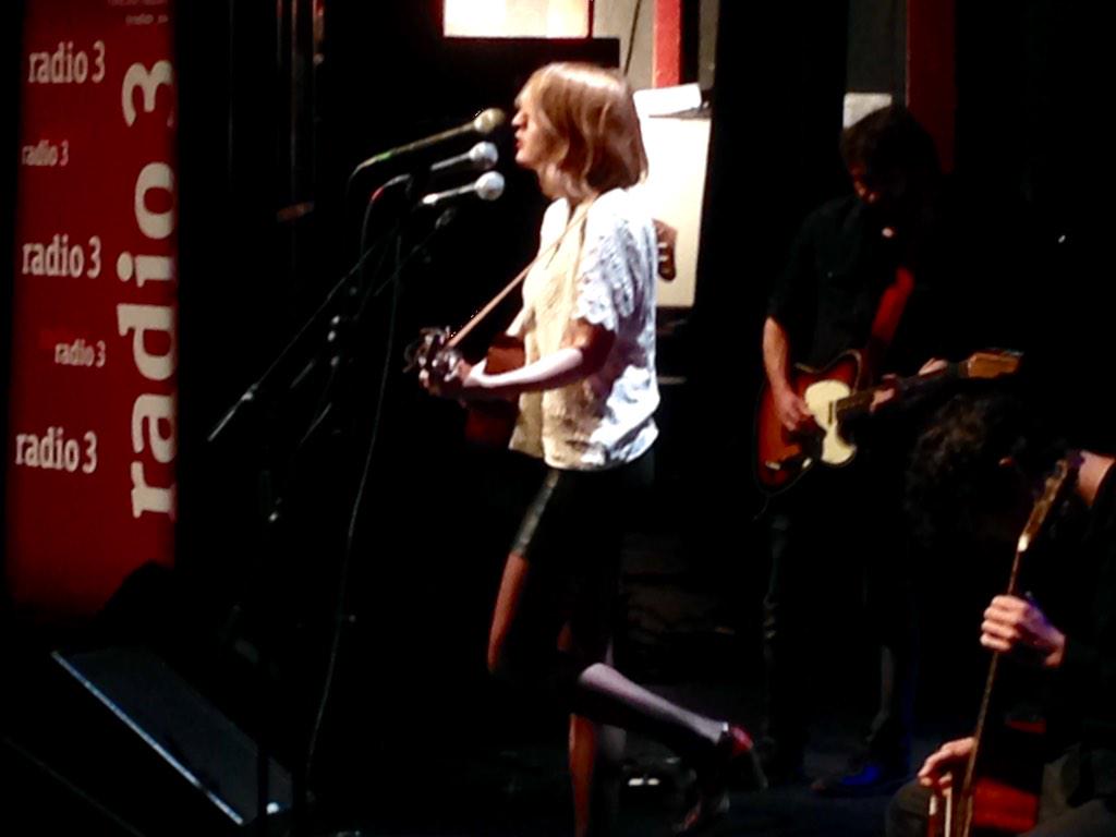 Magia en #Radio3Gijon #AhoraEnRadio3 Fee Reega